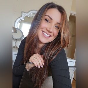 Meet your Posher, Emilie